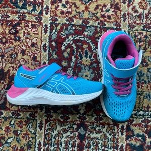 Toddler girl ASICS
